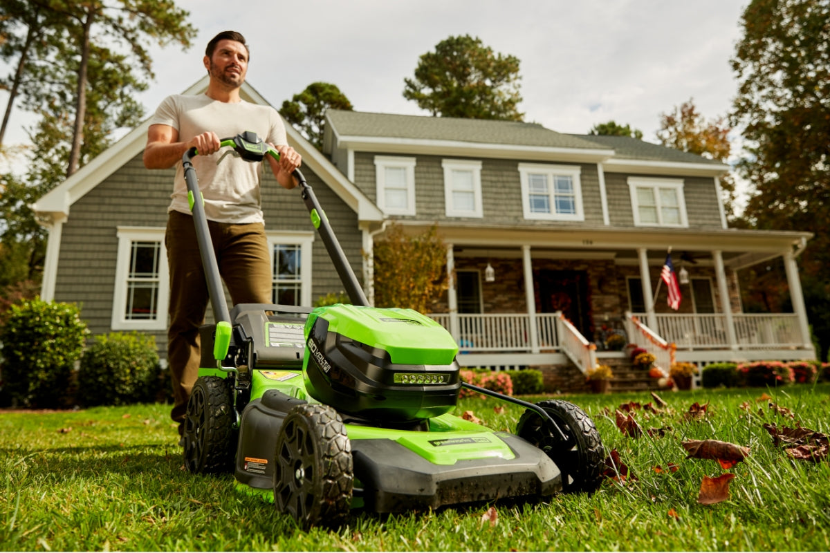 Push Mower vs. Self-Propelled | Greenworks Tools