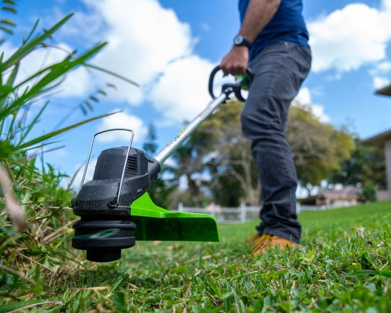 48V (2 X 24V) 15" TORQDRIVE™ Cordless String Trimmer w/ (2) 2.0 Ah USB Batteries | Greenworks