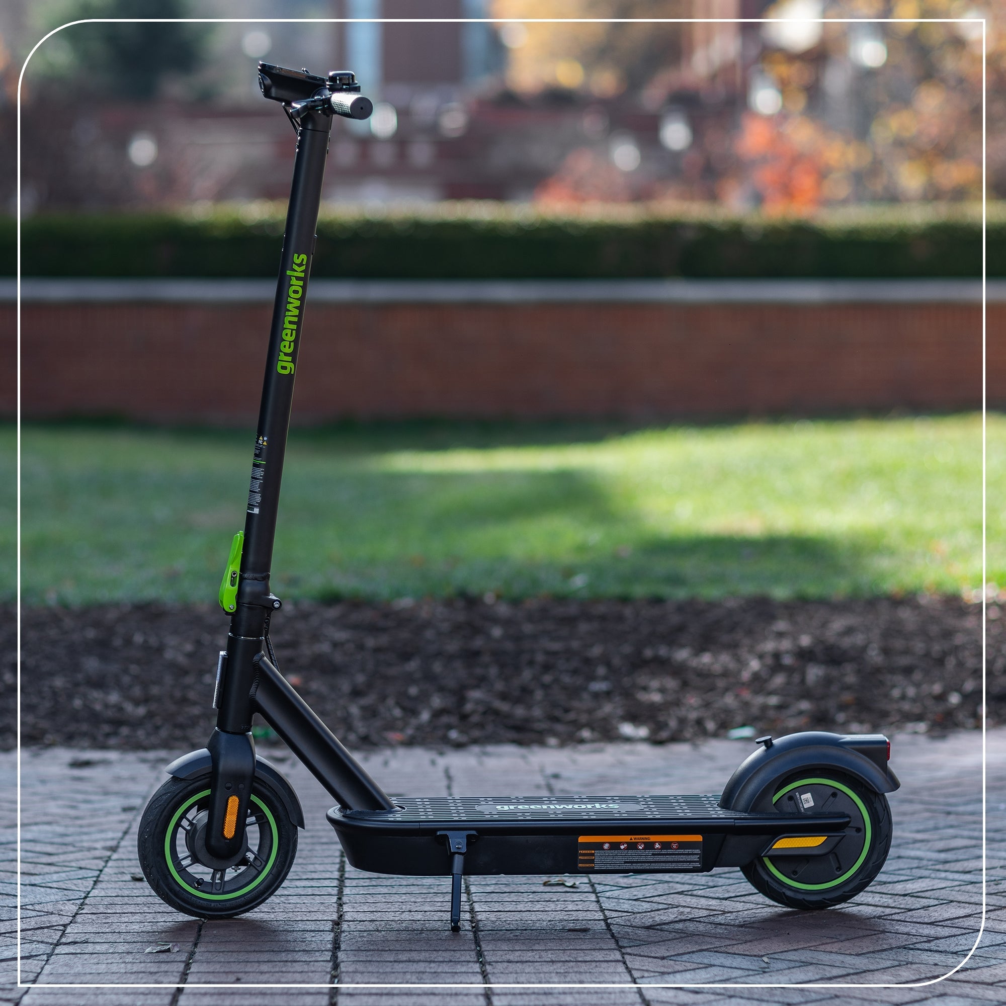 48V (24V x 2) STEALTH Series Electric Scooter w/ (2)4.0Ah Batteries and Dual Port Charger