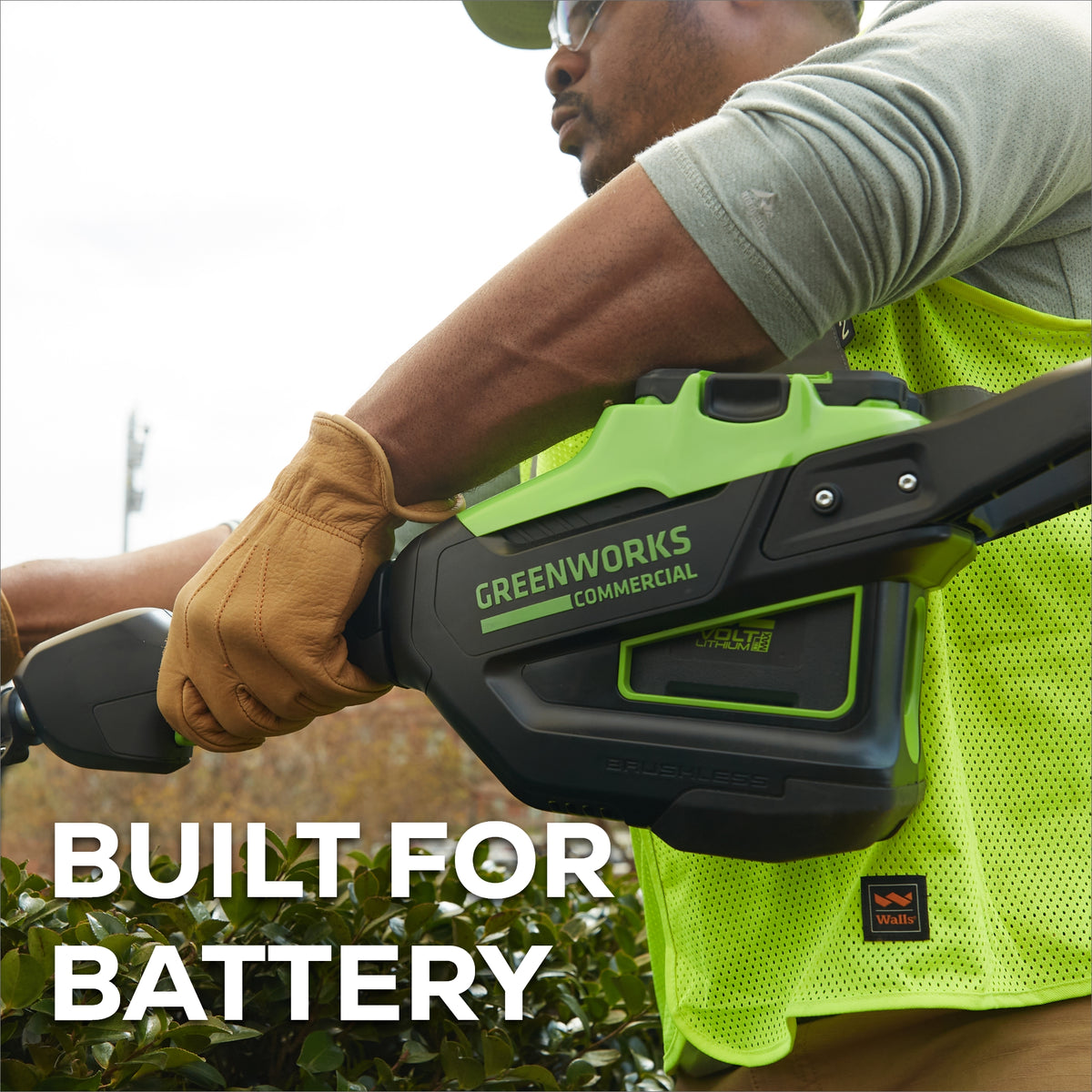 82V Cordless Battery Pole Hedge Trimmer: 2.5 Ah Battery and Dual-Port Charger