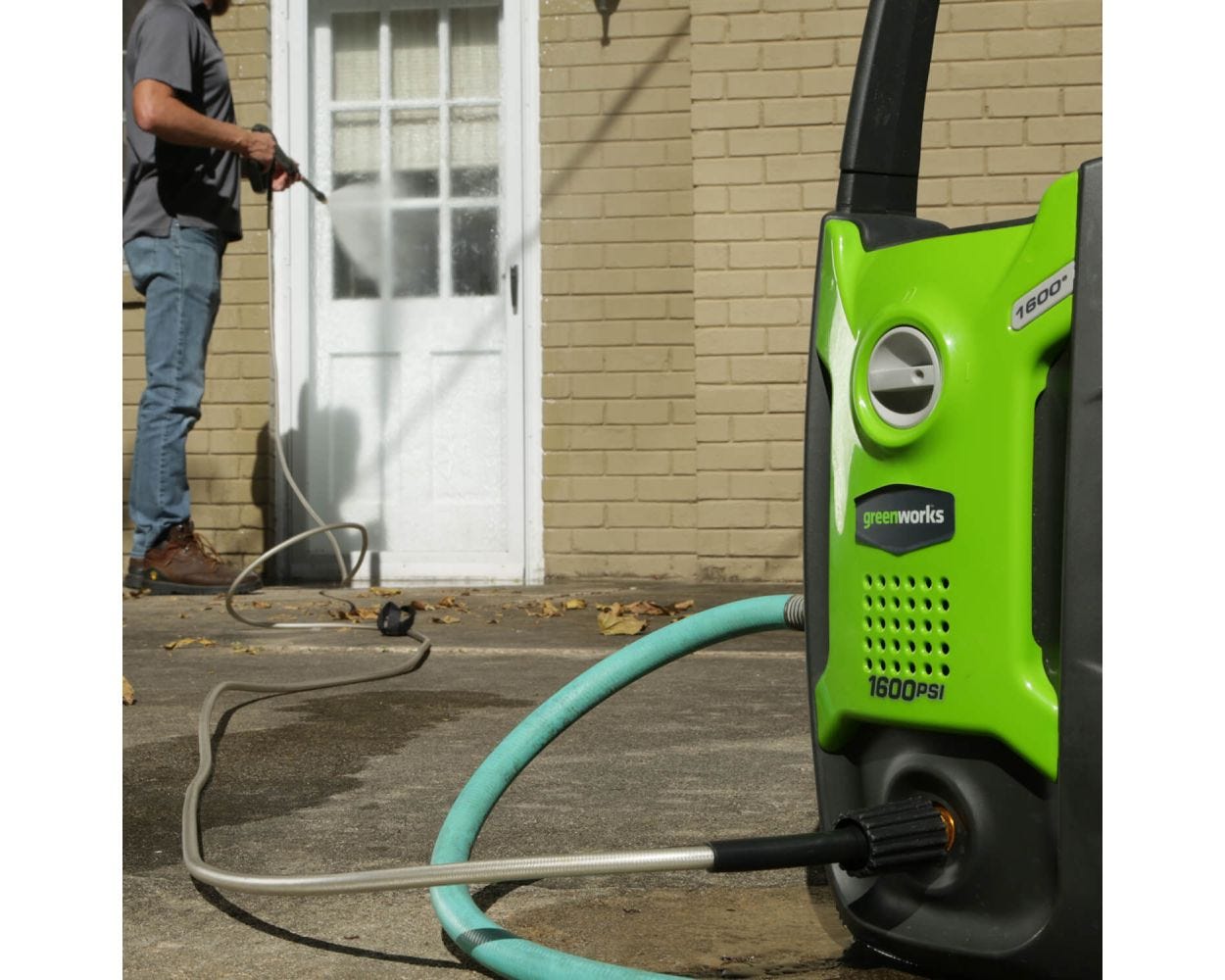 1600 PSI 1.2 GPM Cold Water Electric Pressure Washer