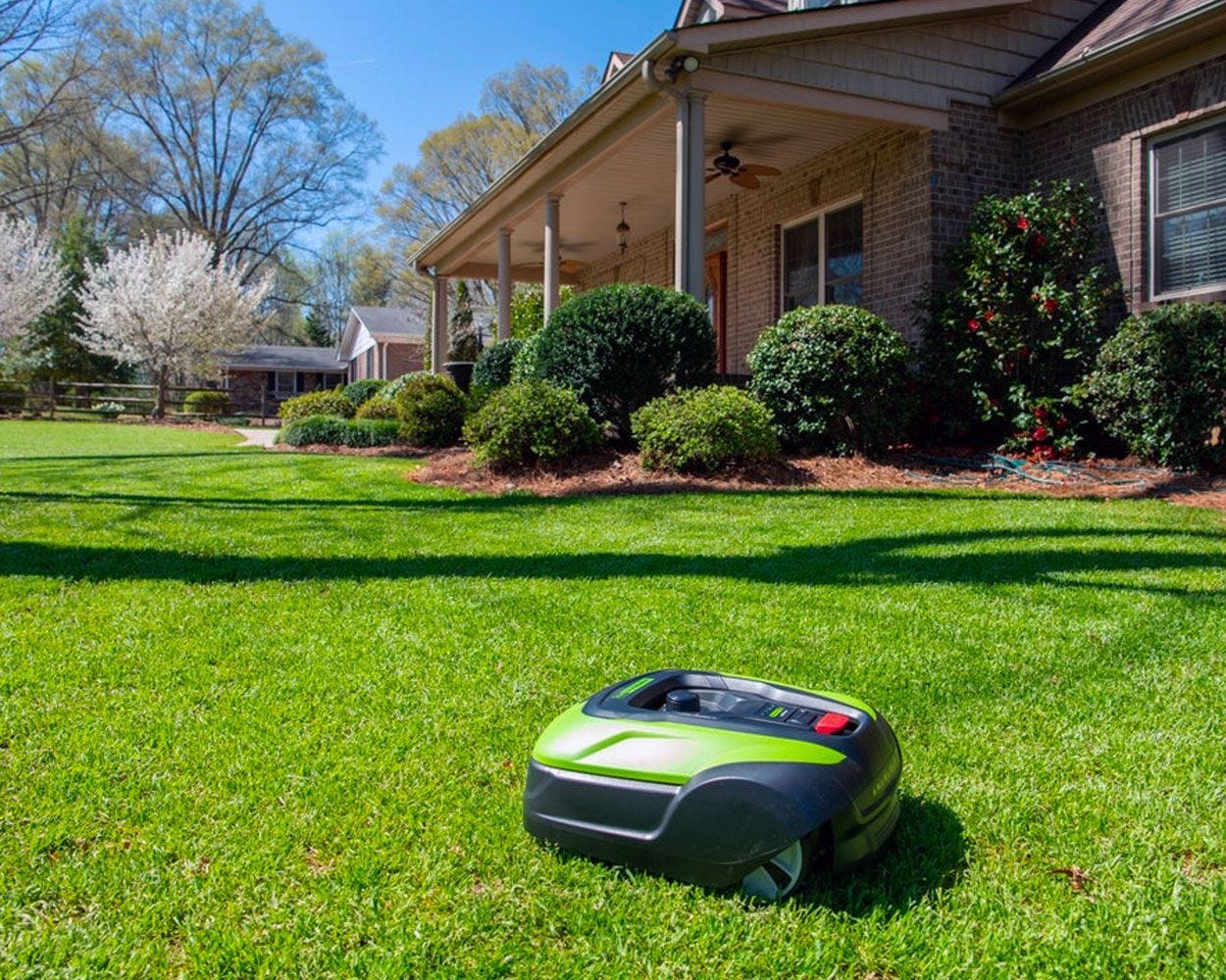 optimow 25 Robotic Lawn Mower | Greenworks Pro